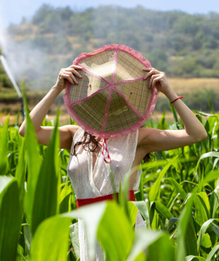 Femme Pêcheuse Chapeau
